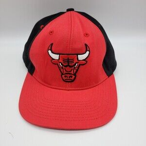 Chicago Bulls Hat Cap Snapback Cotton Red Black NBA Elevation Very Clean